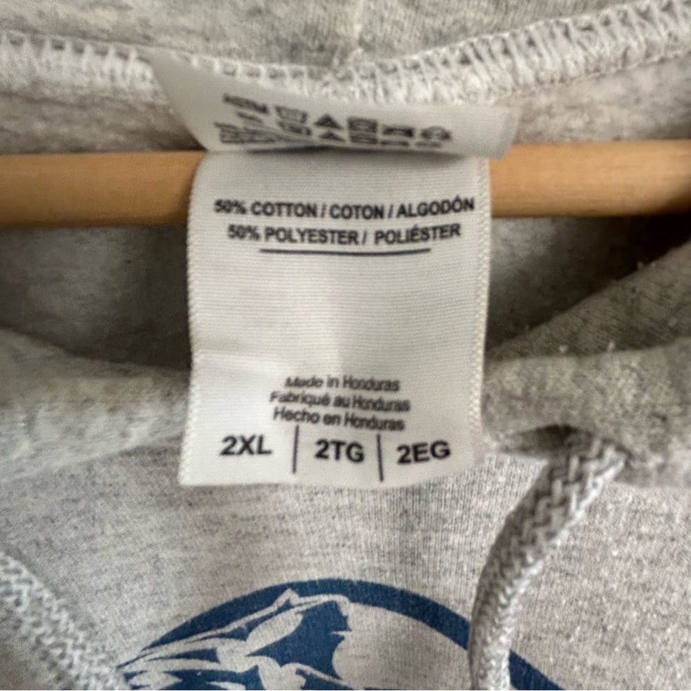 Gray Timber Wolf Lake Graphic Hoodie Heavy Blend Size 2XL - Picture 6 of 6